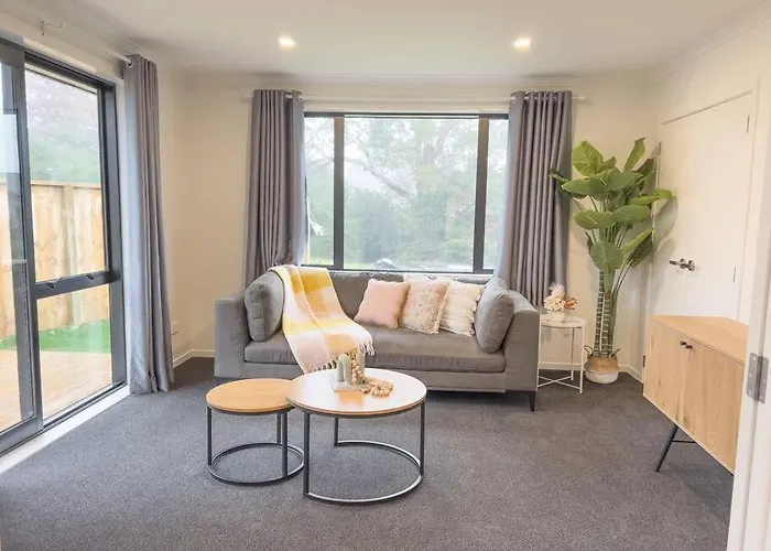 Sunshine Brand New 4 Bedroom House 別荘