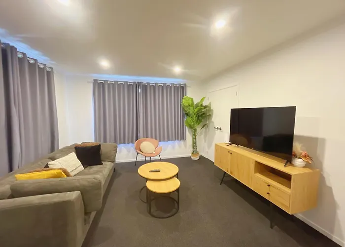 Sunshine Brand New 4 Bedroom House 別荘 ロトルア
