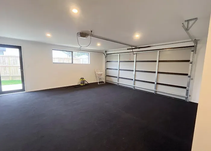Sunshine Brand New 4 Bedroom House 別荘 ロトルア